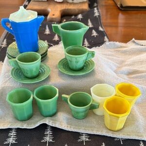 Vintage 16 pc Akro & Agate childrens tea set pieces